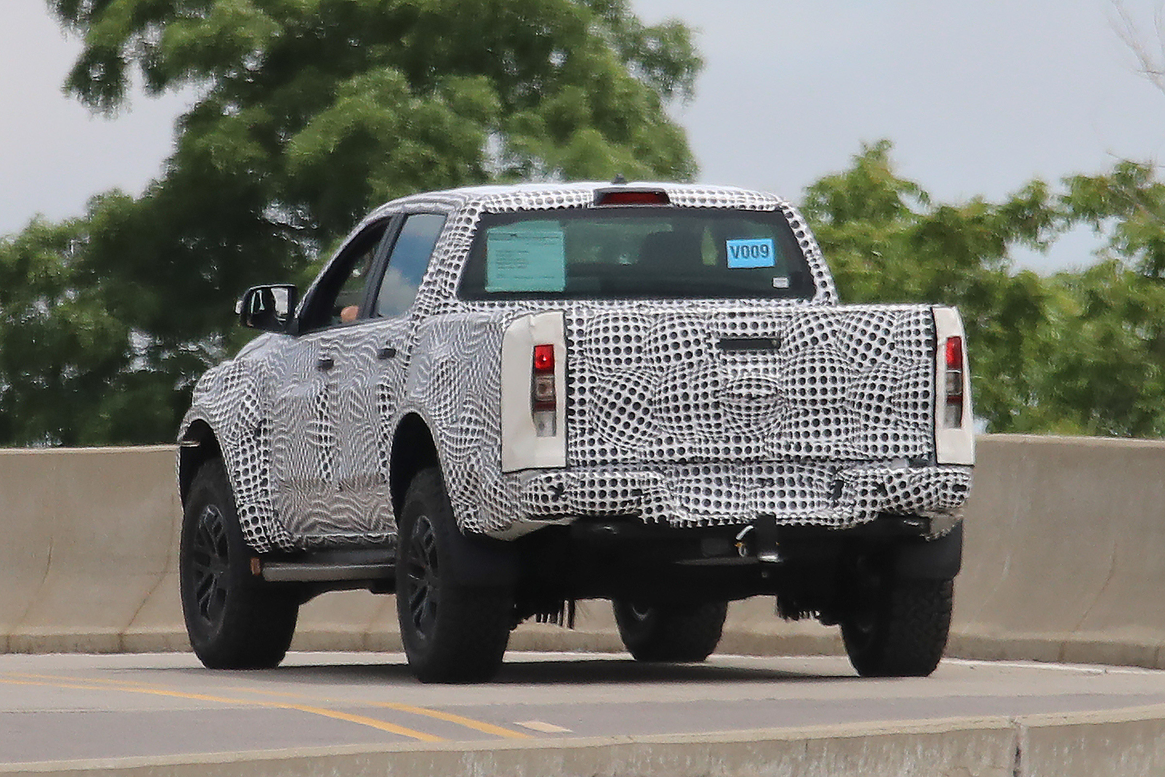 Ford Ranger Raptor spy - rear5