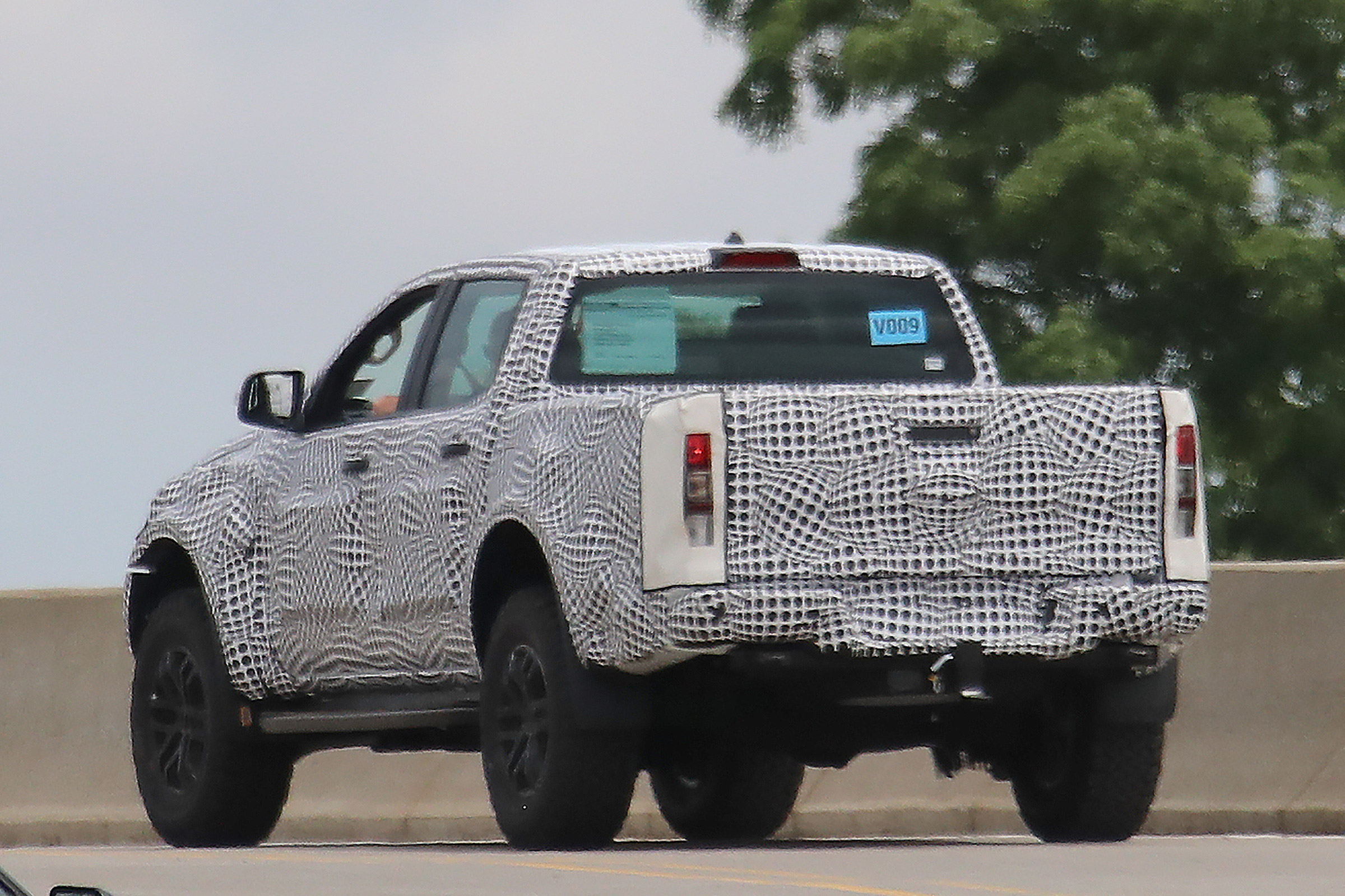 Ford Ranger Raptor spy - rear6