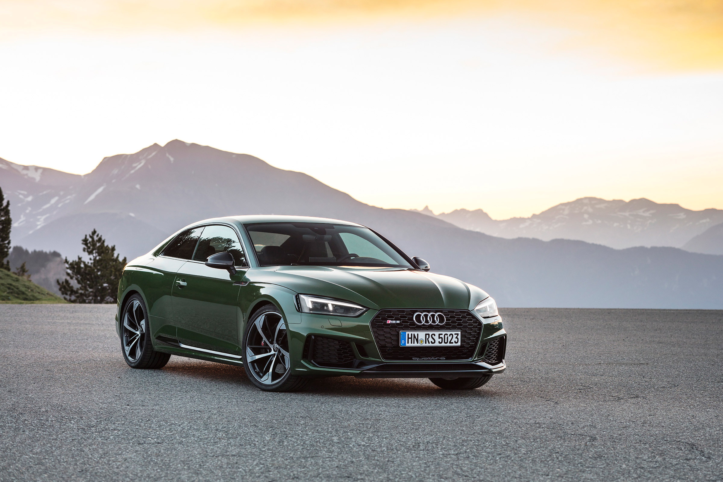 Audi RS5 - front three quarter