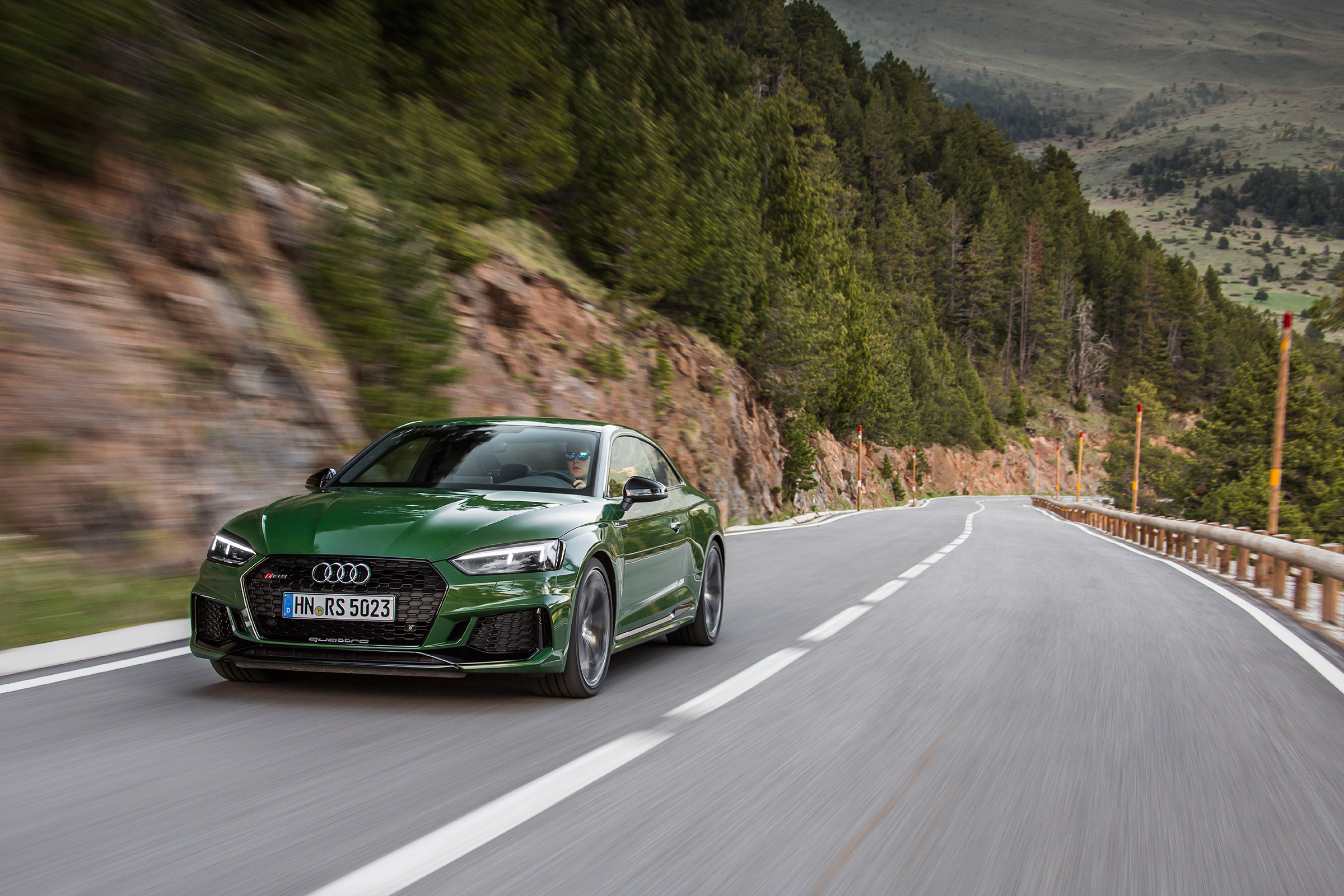 Audi RS5 - front tracking