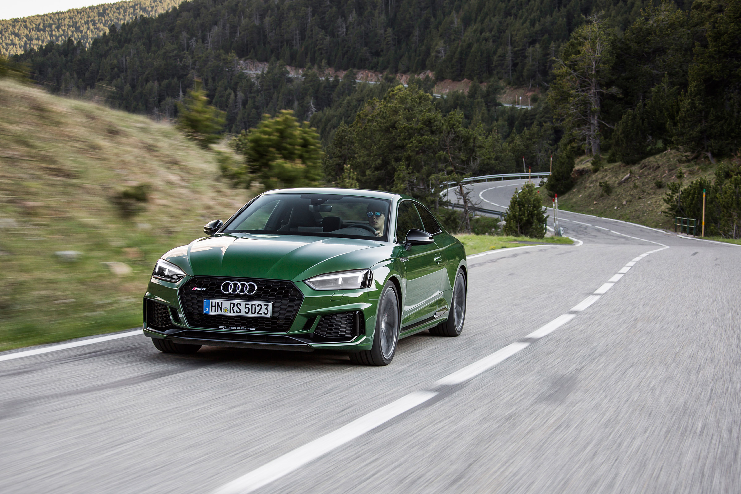 Audi RS5 - front three quarter