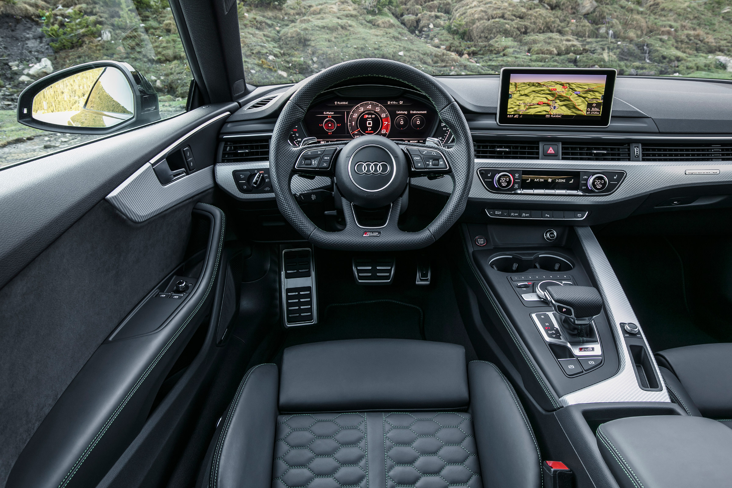 Audi RS5 - interior