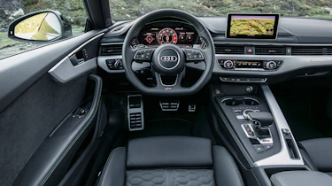 Audi RS5 - interior