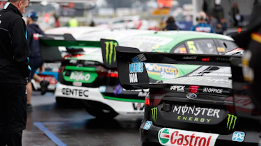 V8 Supercars Hidden Valley - team meet up