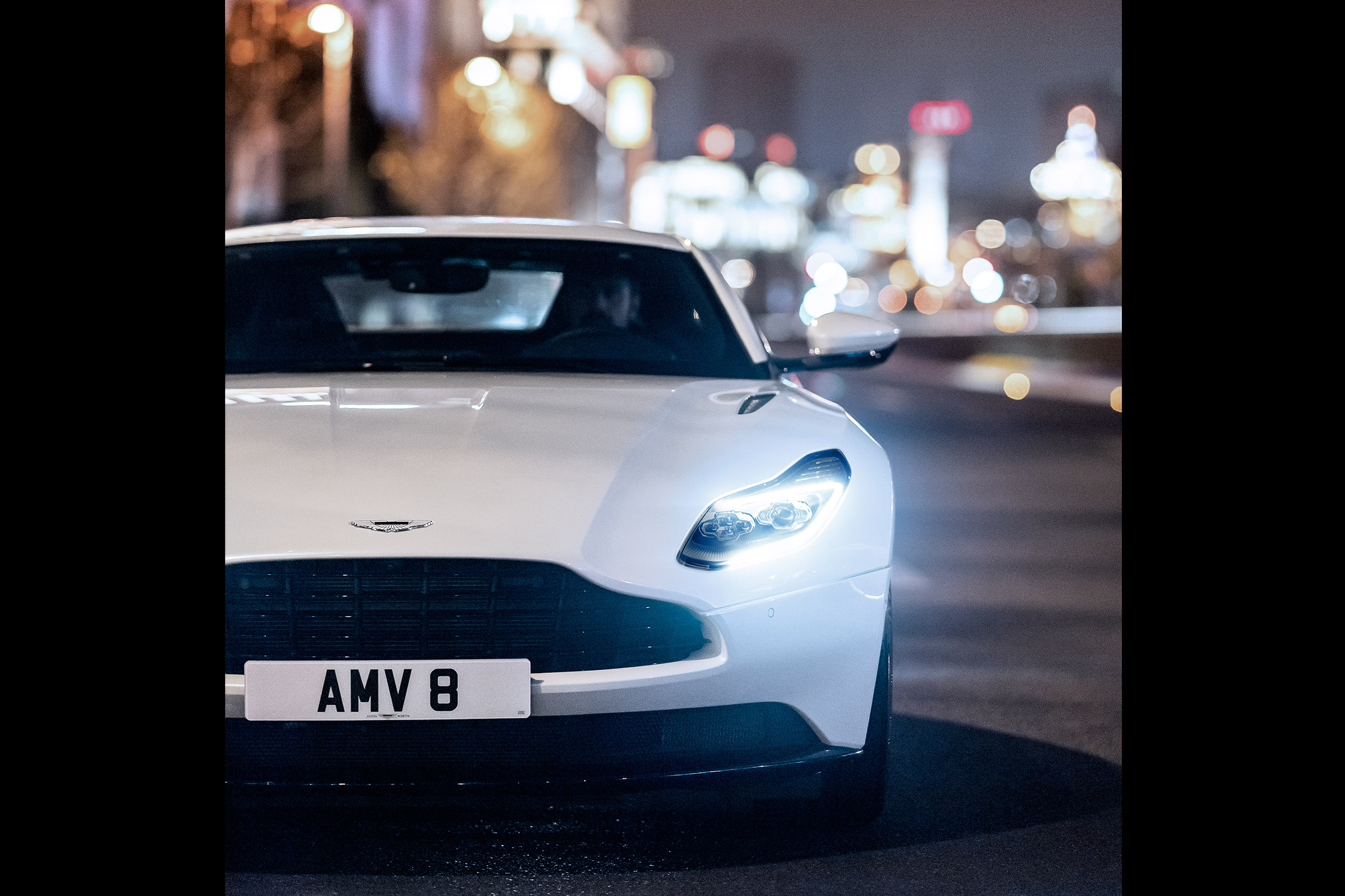 Aston Martin DB11 V8 - front 2