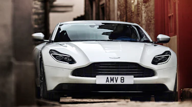 Aston Martin DB11 V8 - front