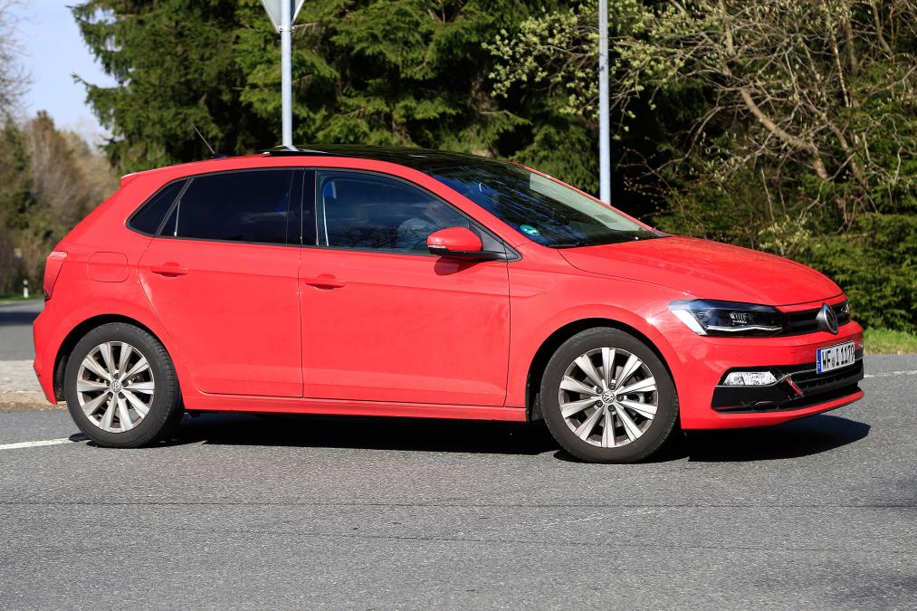 VW Polo spy side