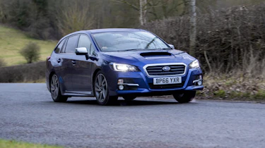 Subaru Levorg action