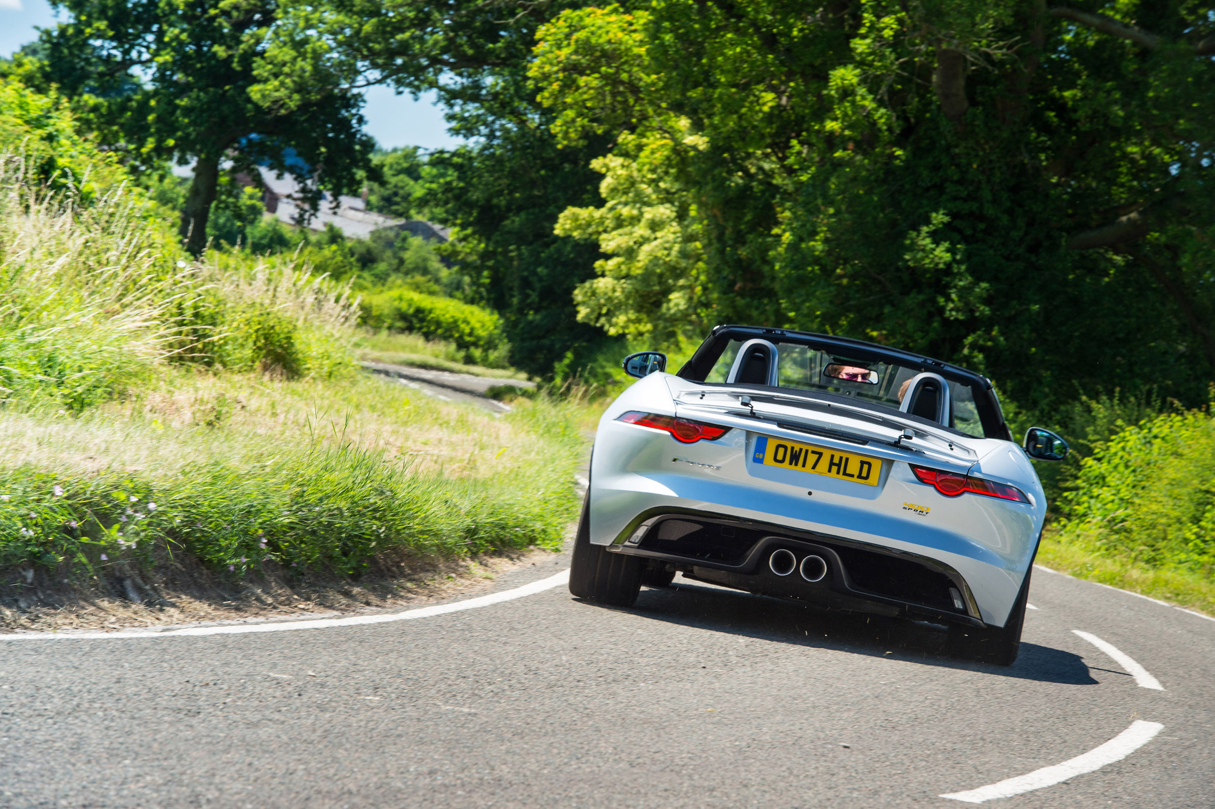 Jaguar F-type 400 Sport cornering
