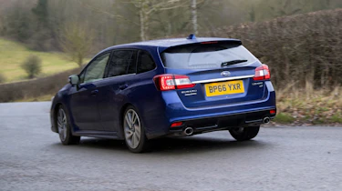 Subaru Levorg action