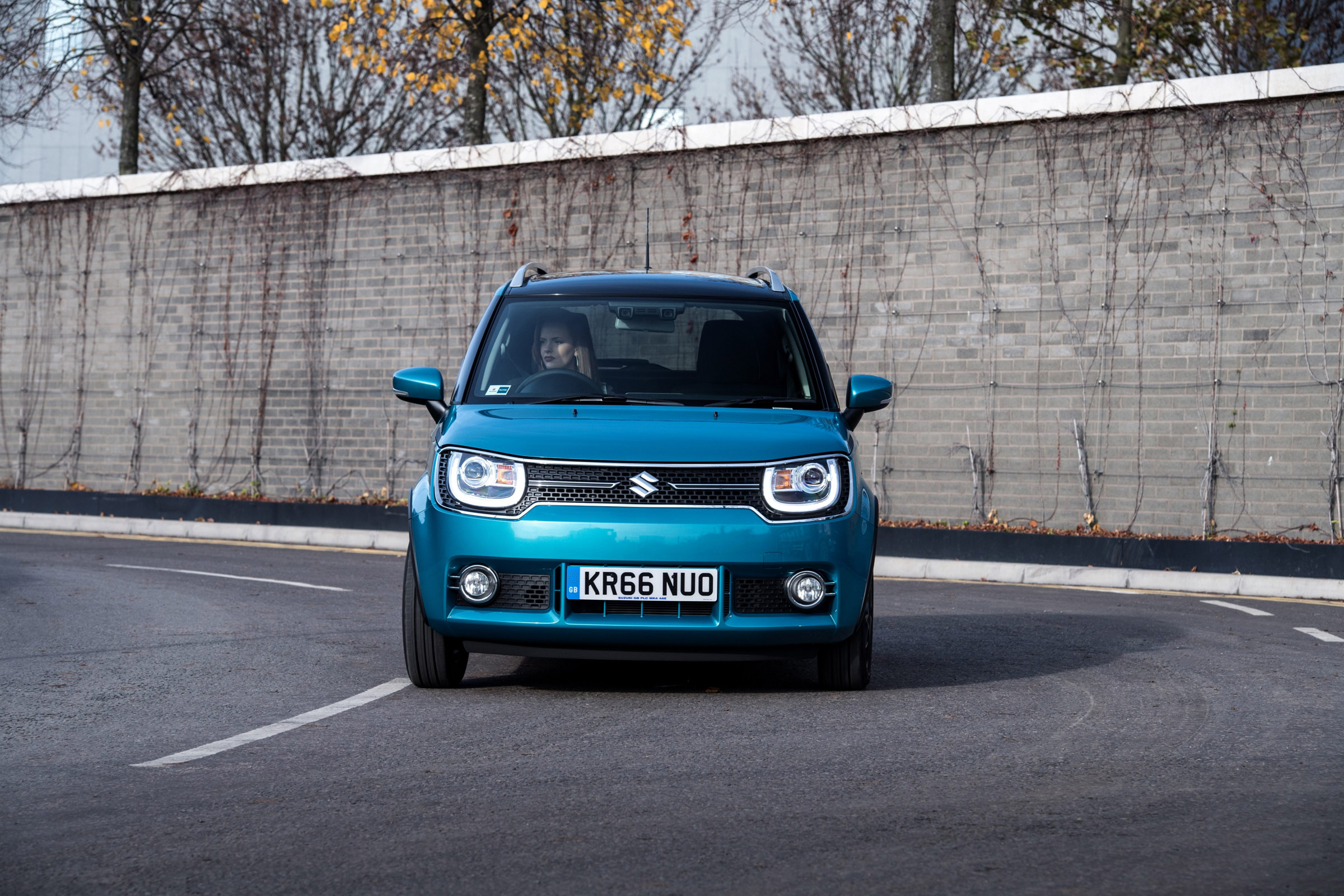 Suzuki Ignis cornering front