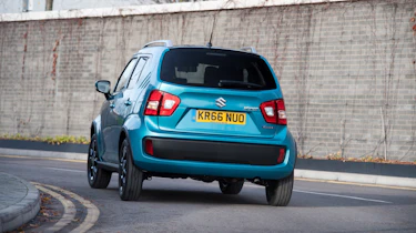 Suzuki Ignis cornering rear