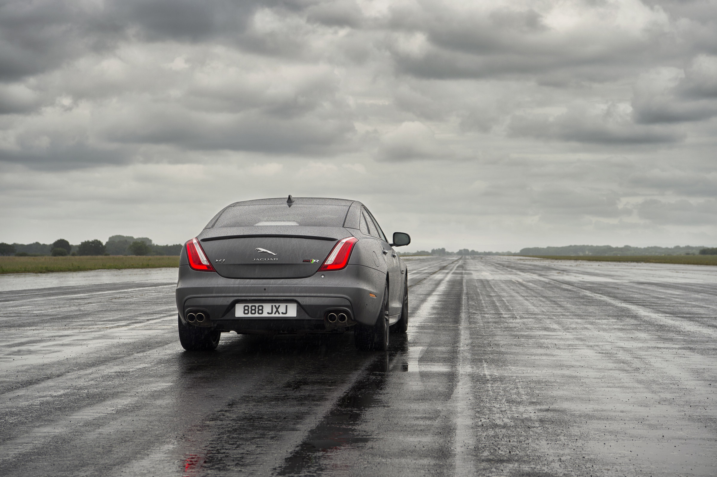 Jaguar XJR575 rear
