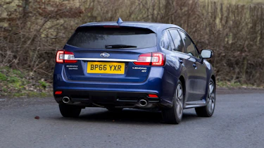 Subaru Levorg action