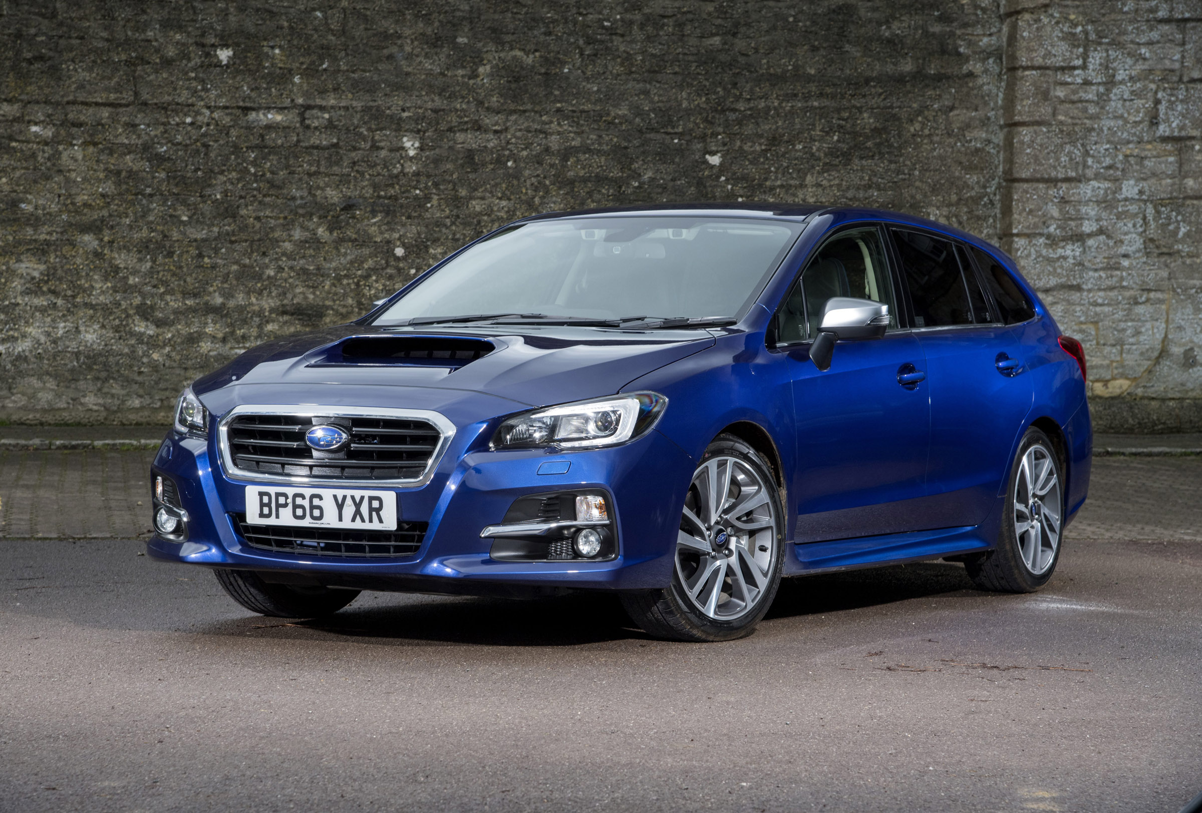 Subaru Levorg front three quarters
