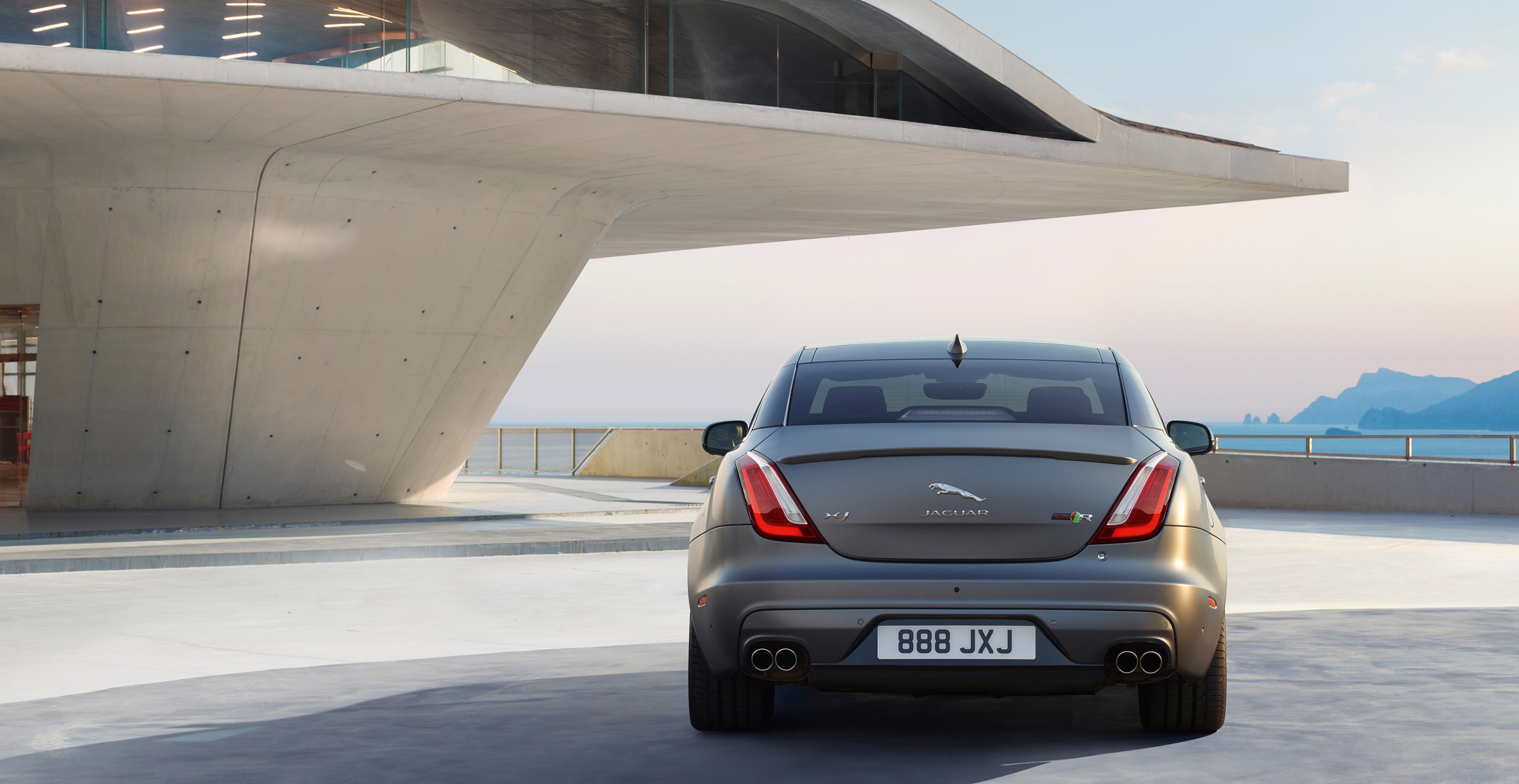 Jaguar XJR575 rear