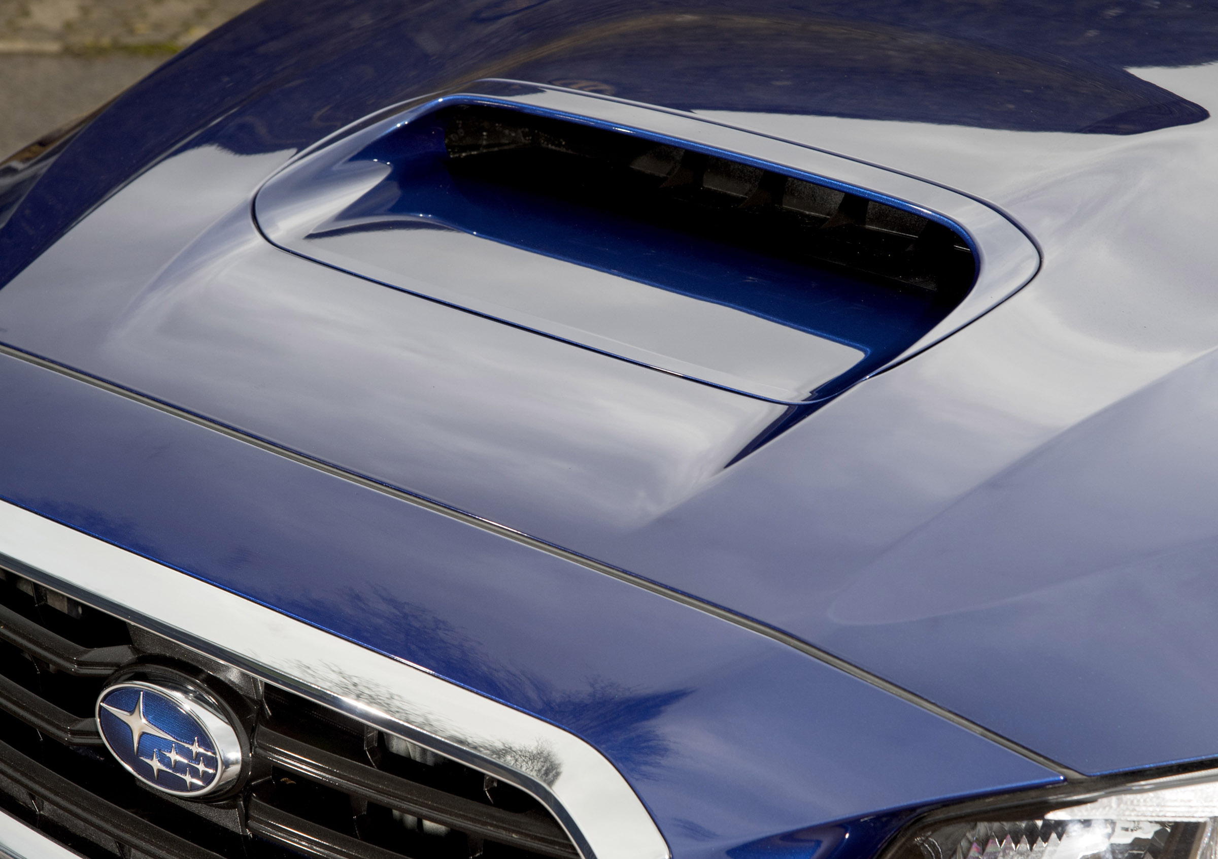 Subaru Levorg bonnet scoop