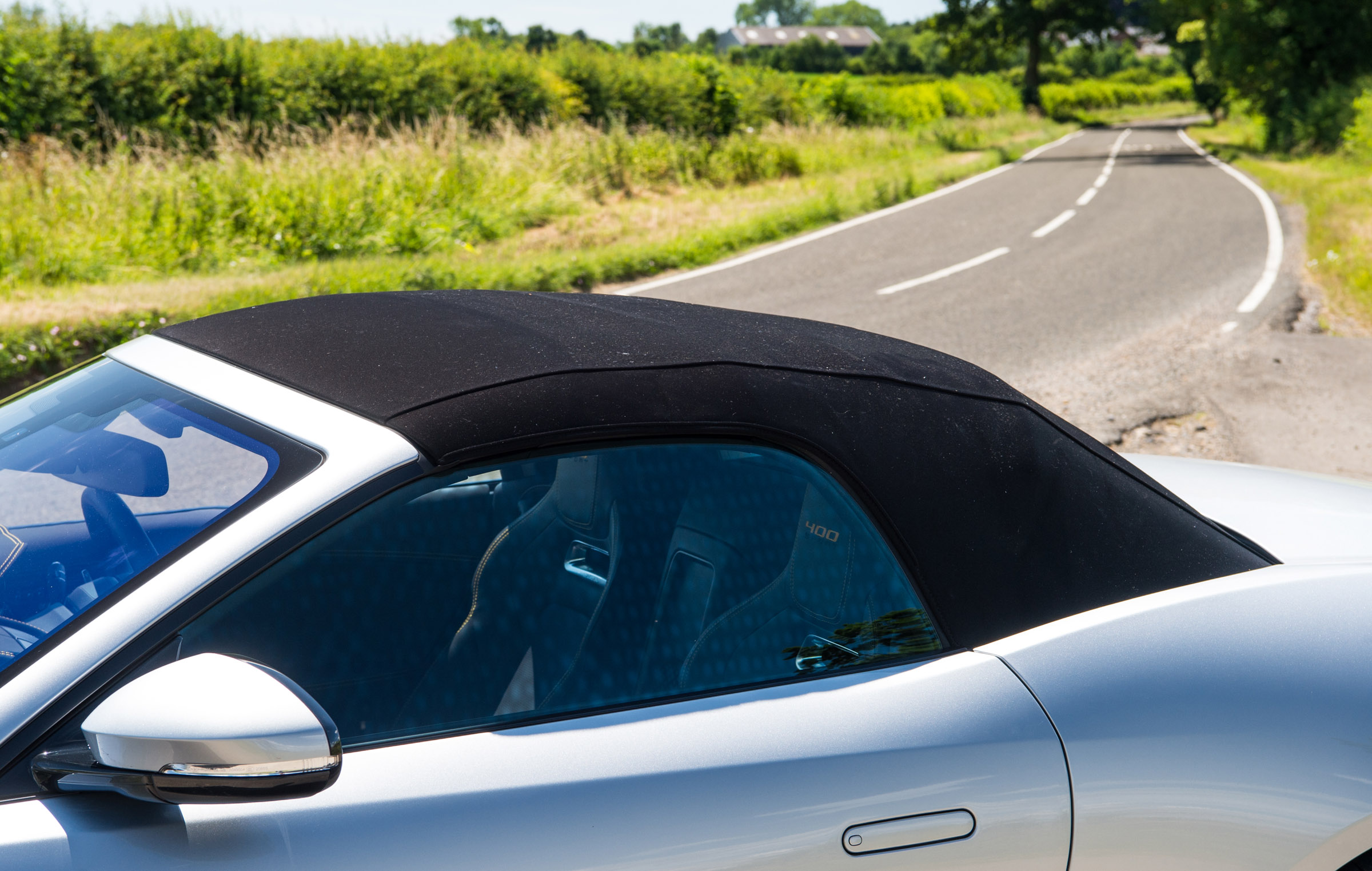 Jaguar F-type 400 Sport roof
