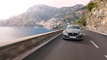 Jaguar XJR575 front
