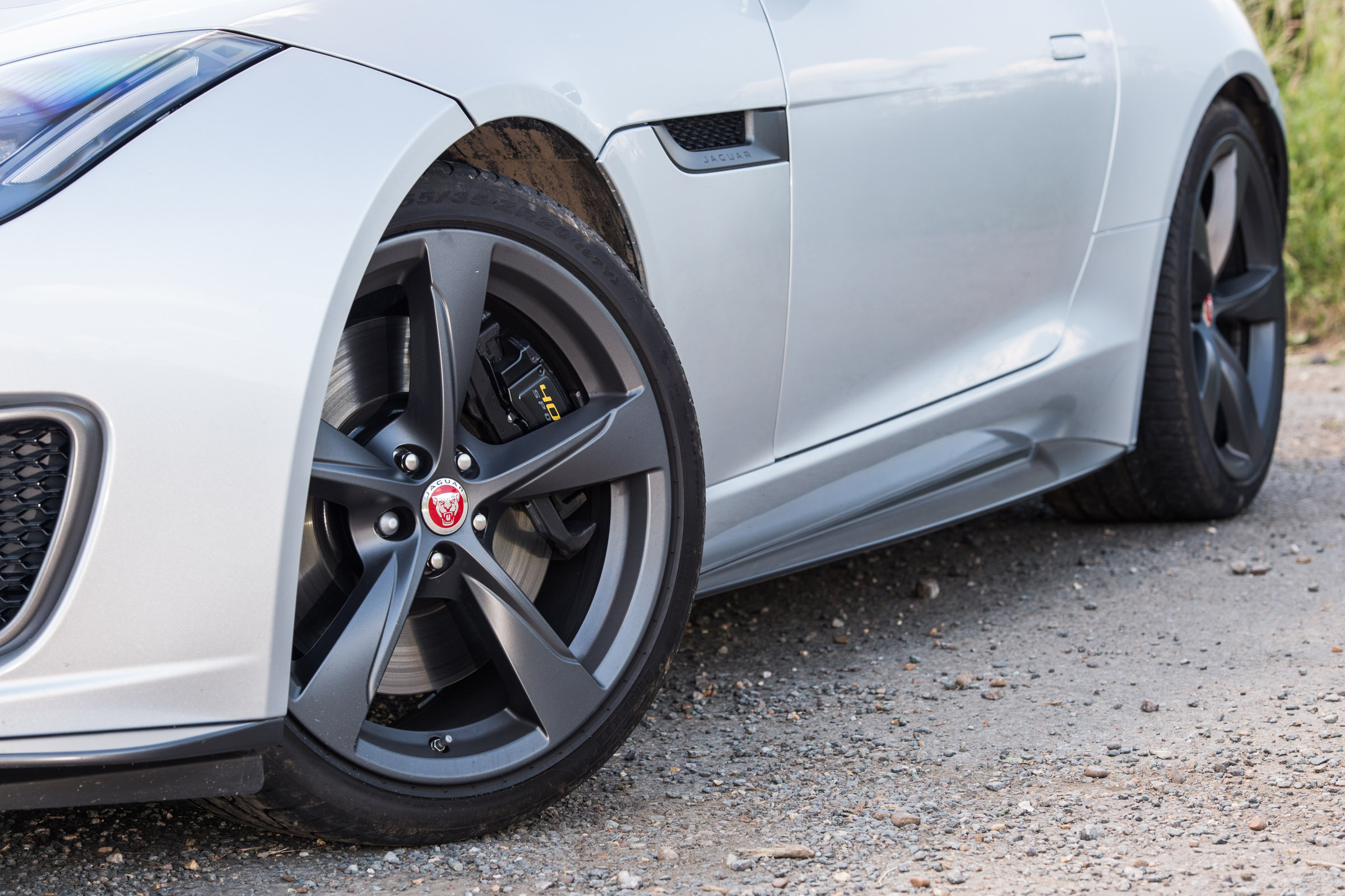 Jaguar F-type 400 Sport alloy wheel
