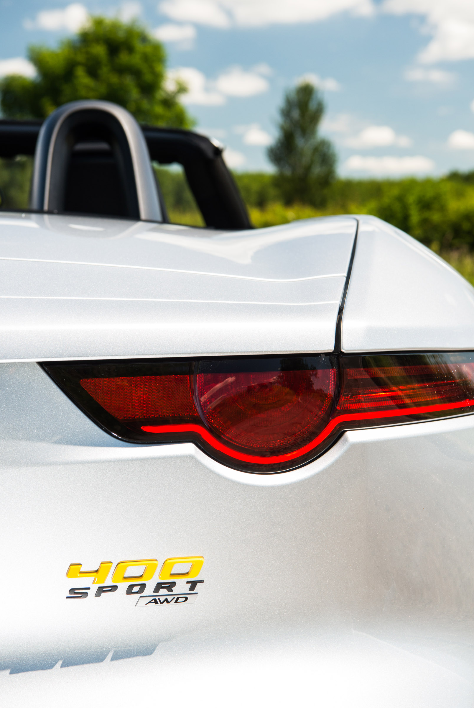 Jaguar F-type 400 Sport rear light