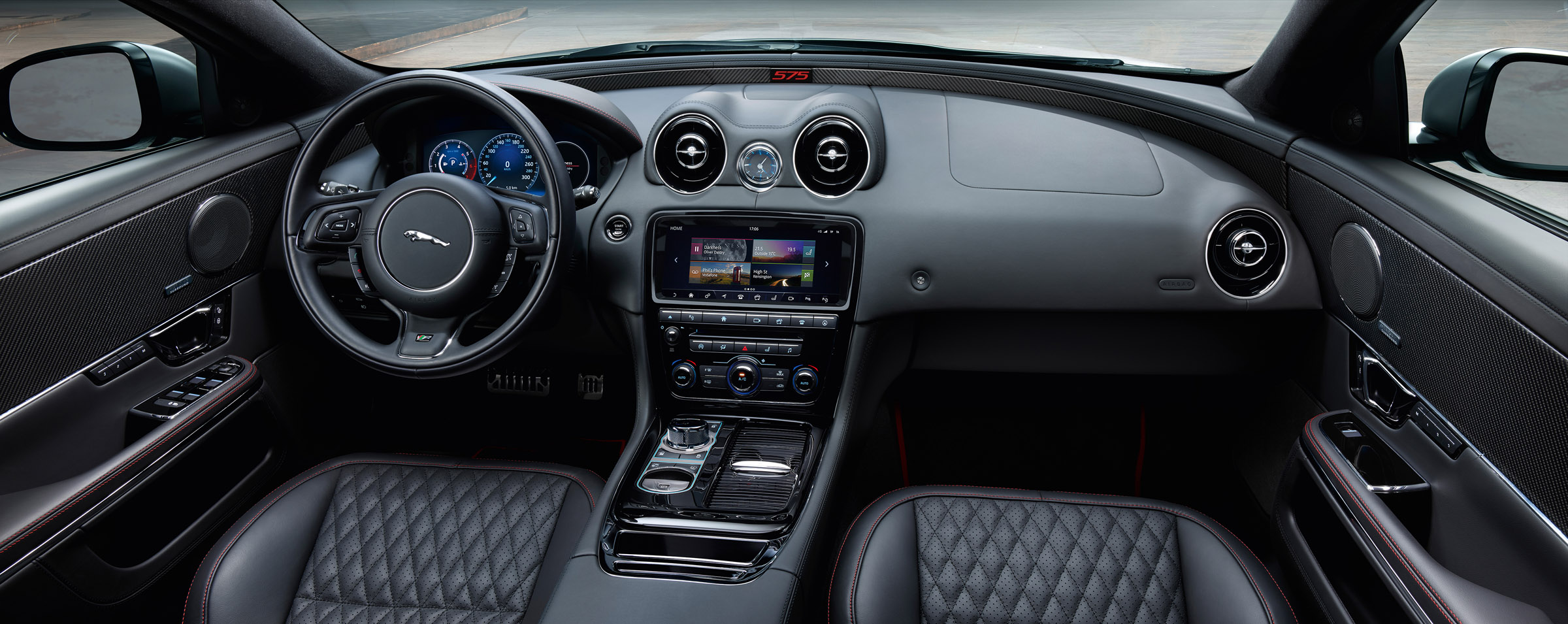 Jaguar XJR575 interior