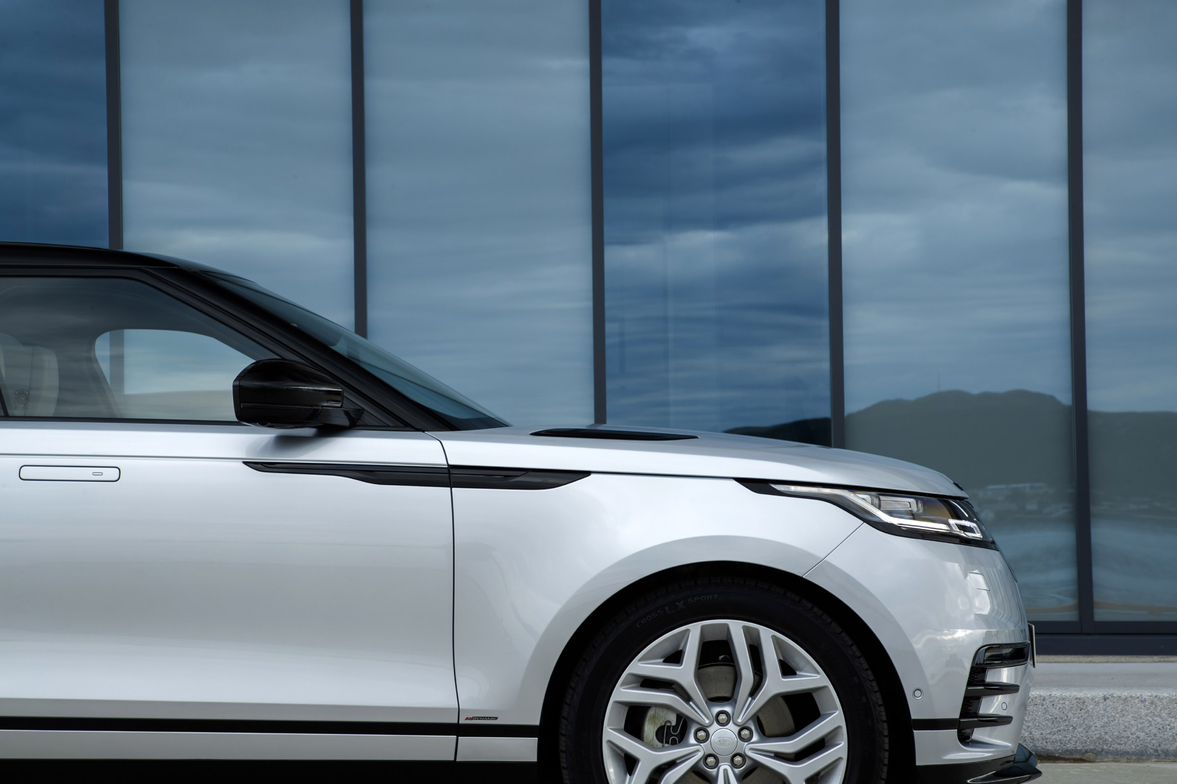 Range Rover Velar front detail