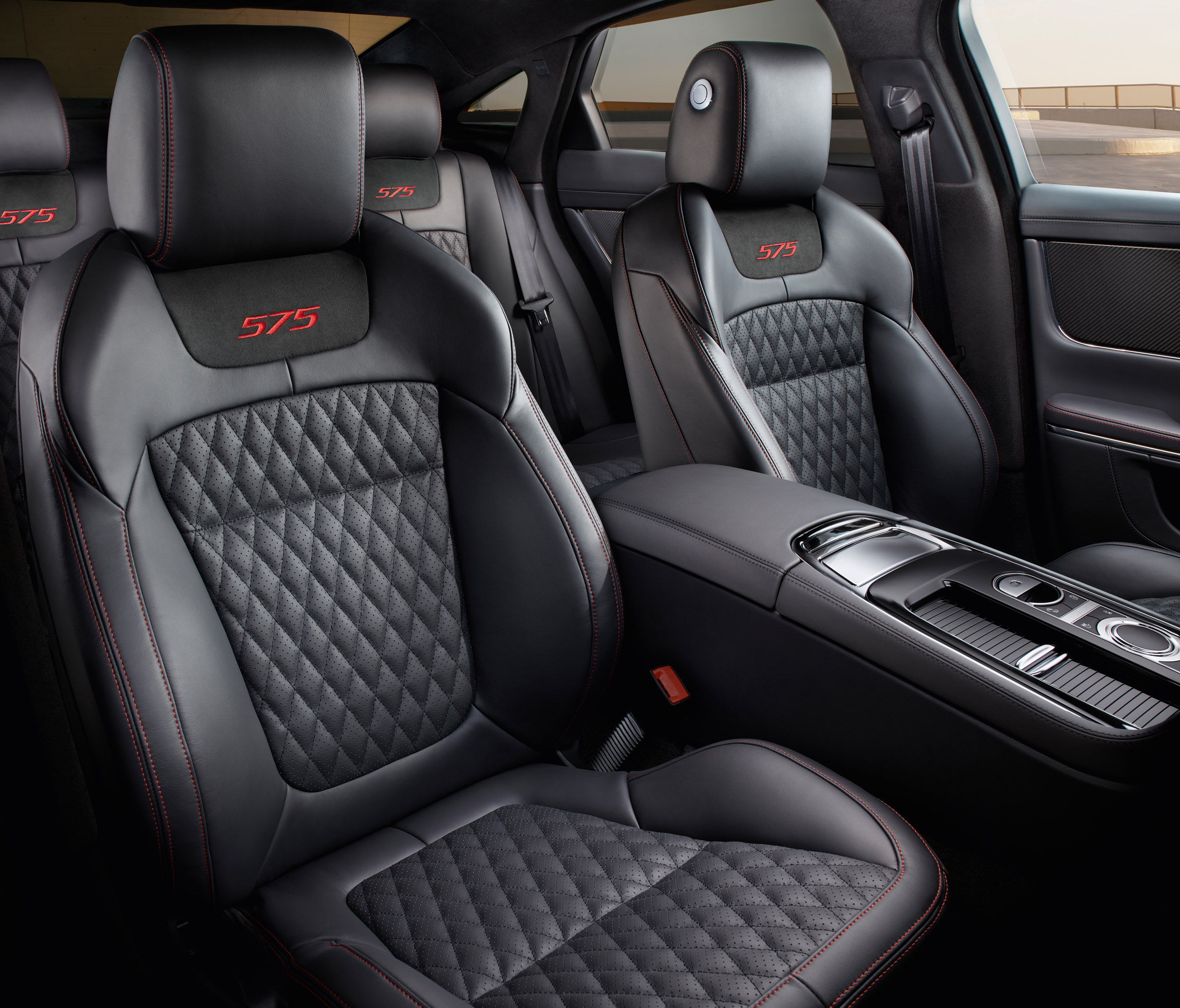 Jaguar XJR575 seats