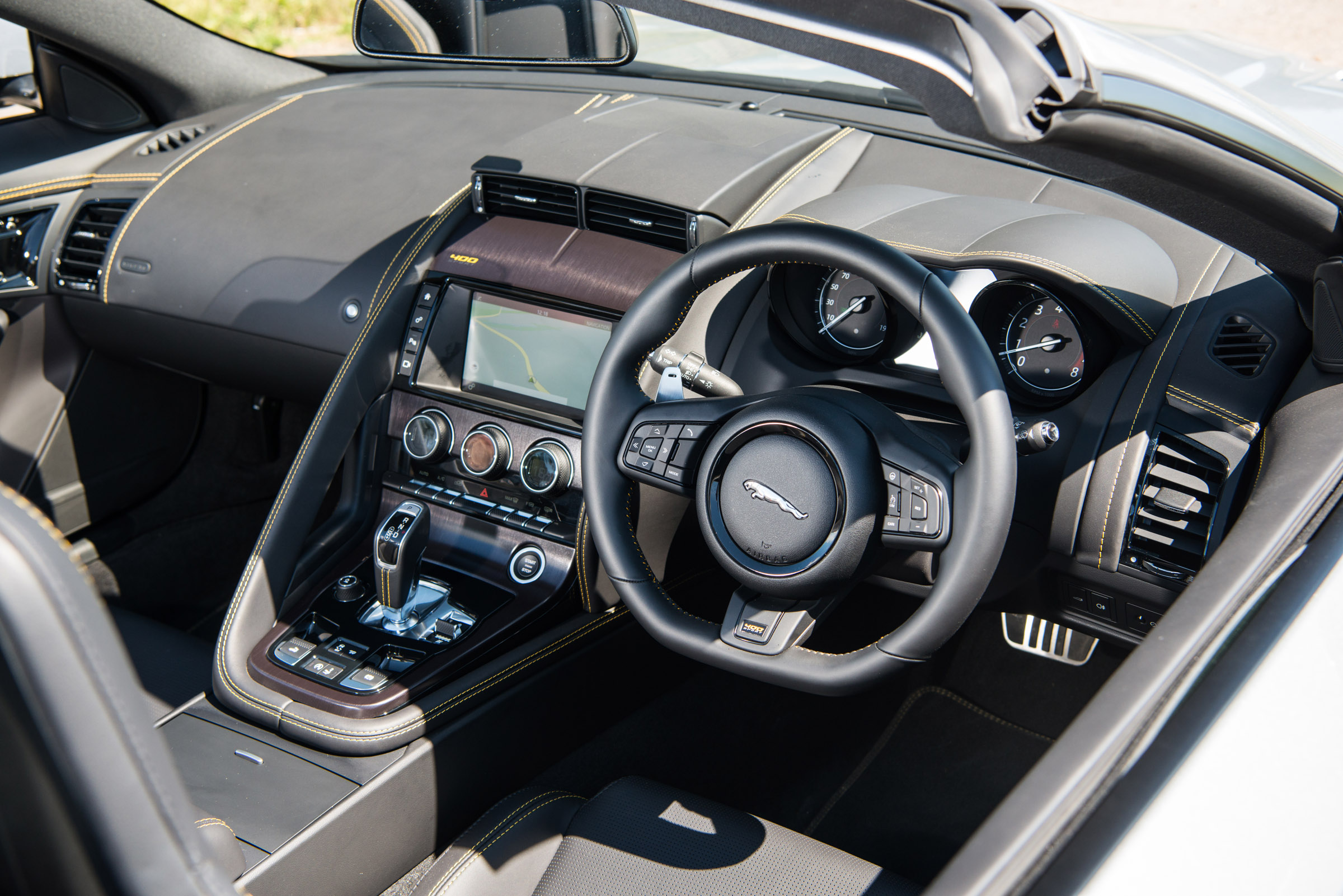 Jaguar F-type 400 Sport interior