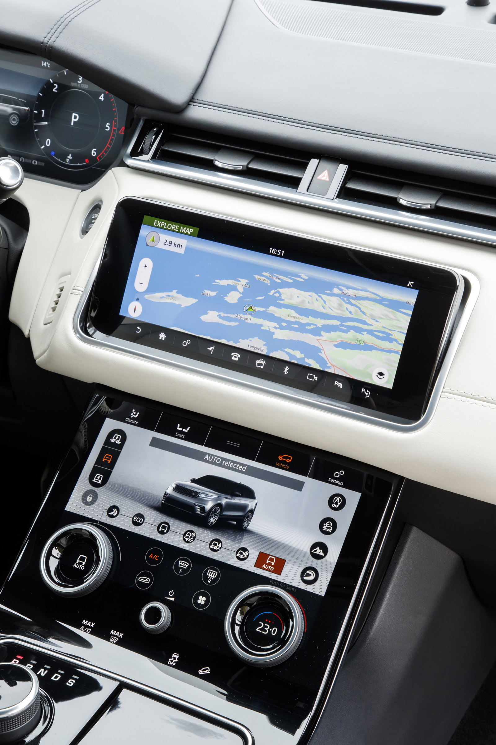 Range Rover Velar InControl Touch Duo