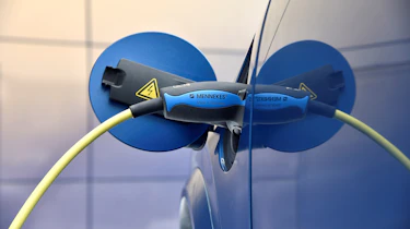 Volvo EV announcement - plug
