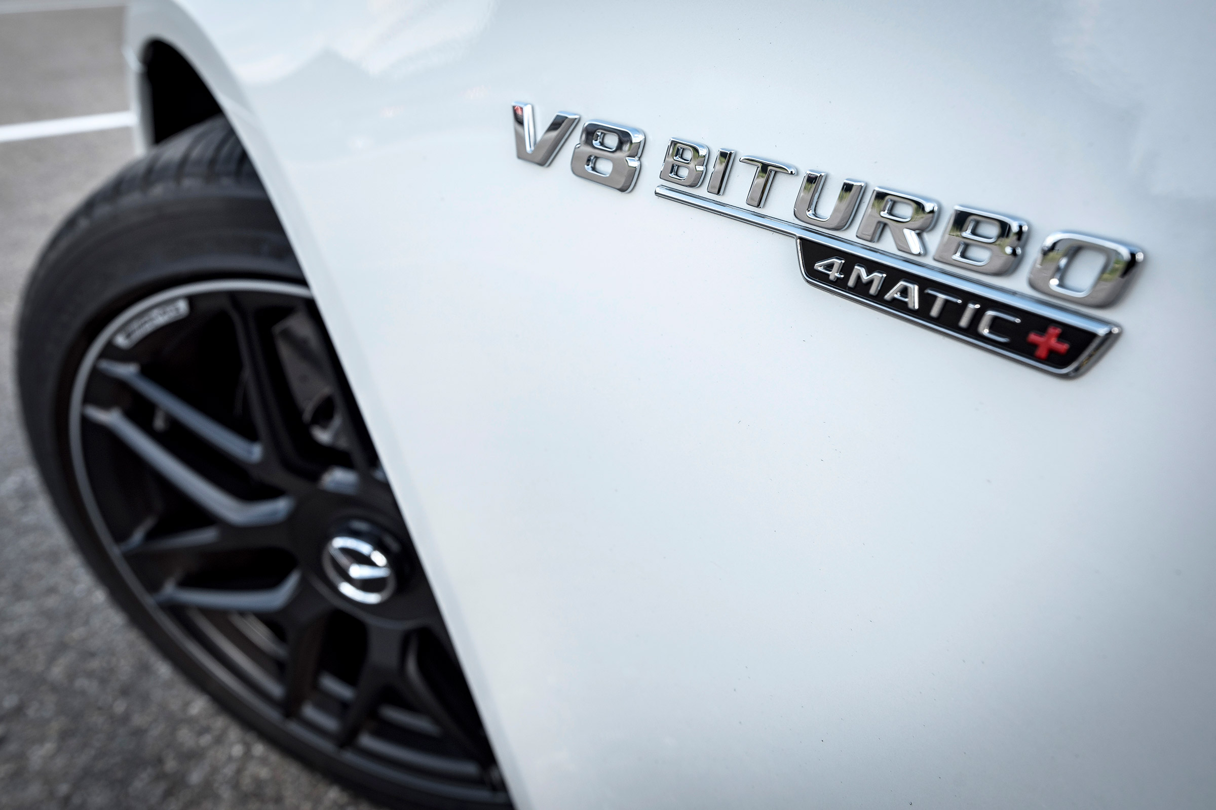 Mercedes S-class - badge