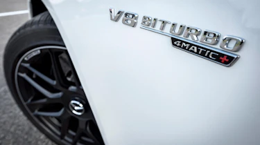Mercedes S-class - badge
