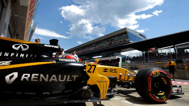 Formula One Round 9 AUT - Ren