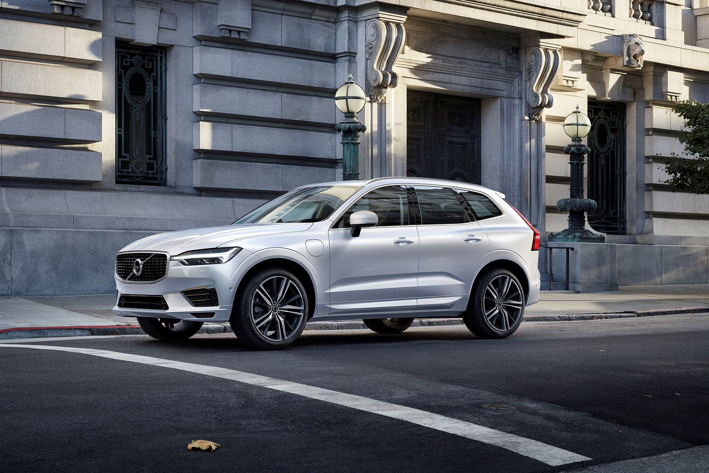 Volvo EV announcement - XC60 T8 2