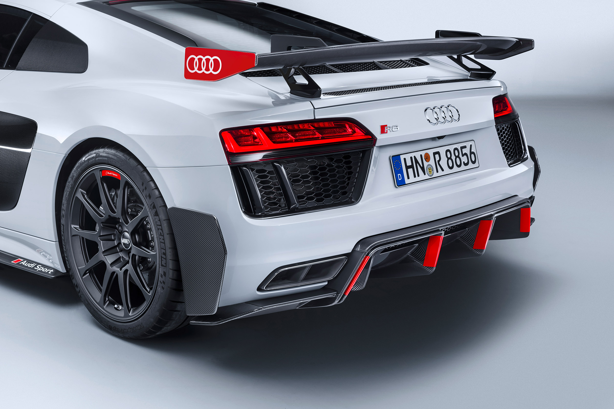 Audi performance parts - R8 rear wing