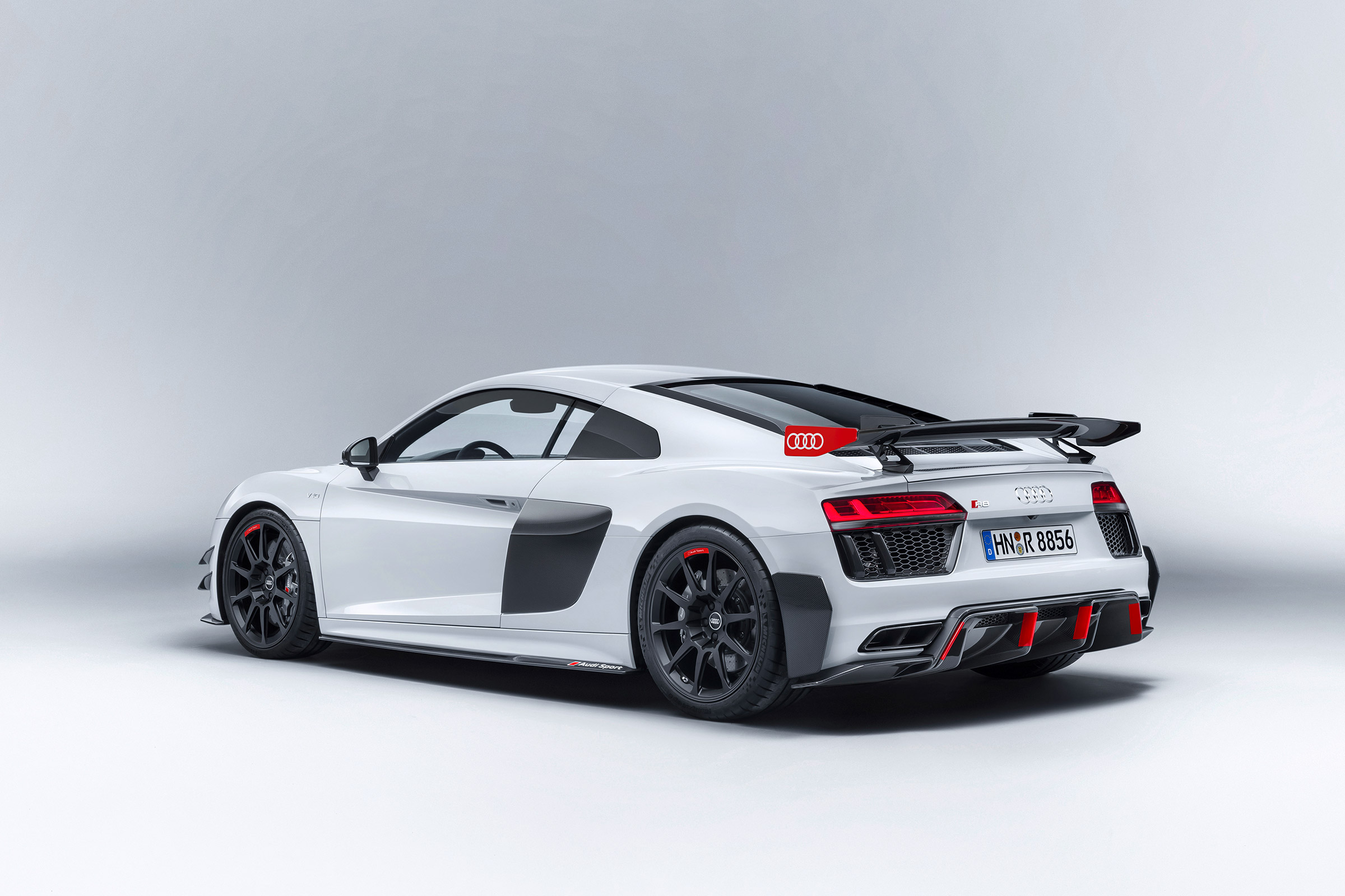 Audi performance parts - R8 rear three quarter