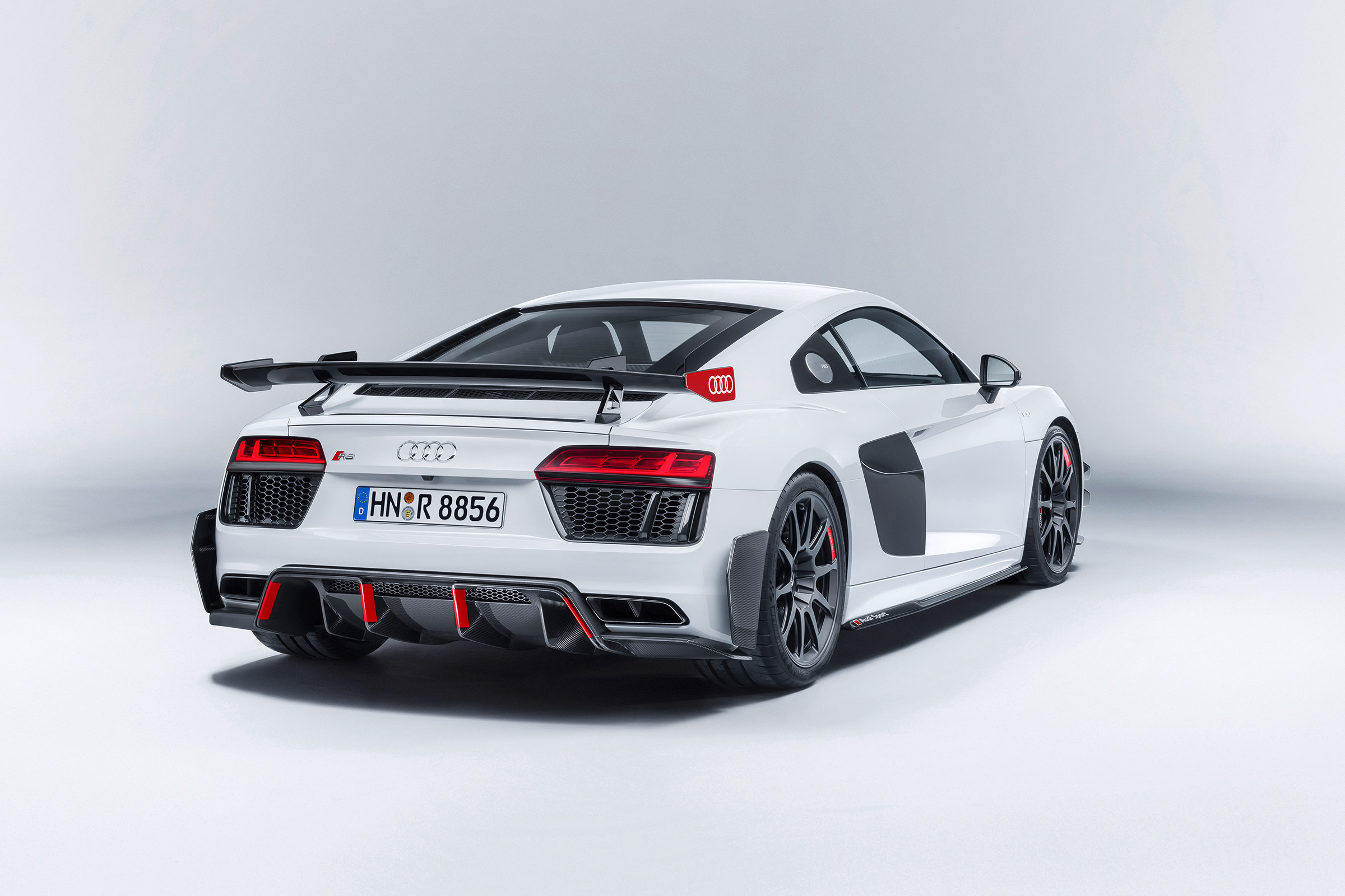 Audi performance parts - R8 rear three quarter