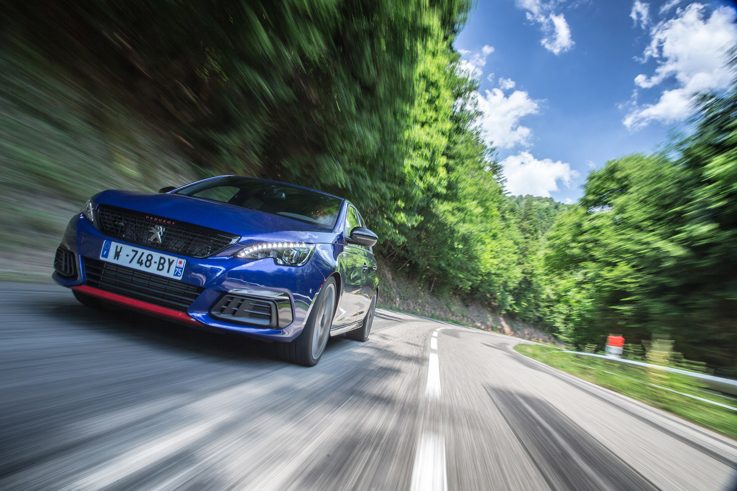 Peugeot 308 GTi by Peugeot Sport - front driving