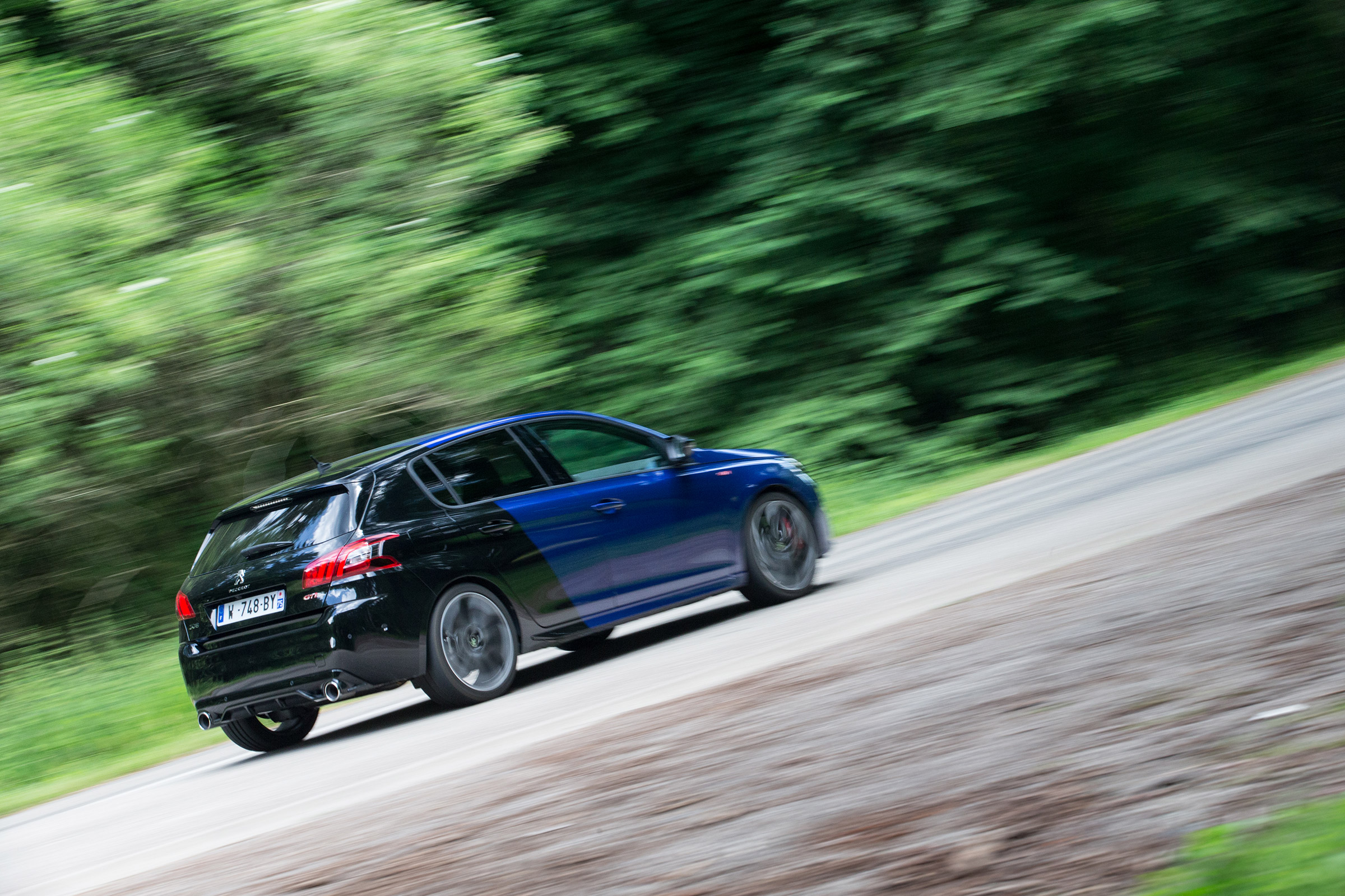 Peugeot 308 GTi by Peugeot Sport - rear driving
