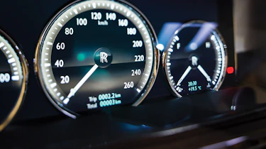 Rolls-Royce Phantom - dials