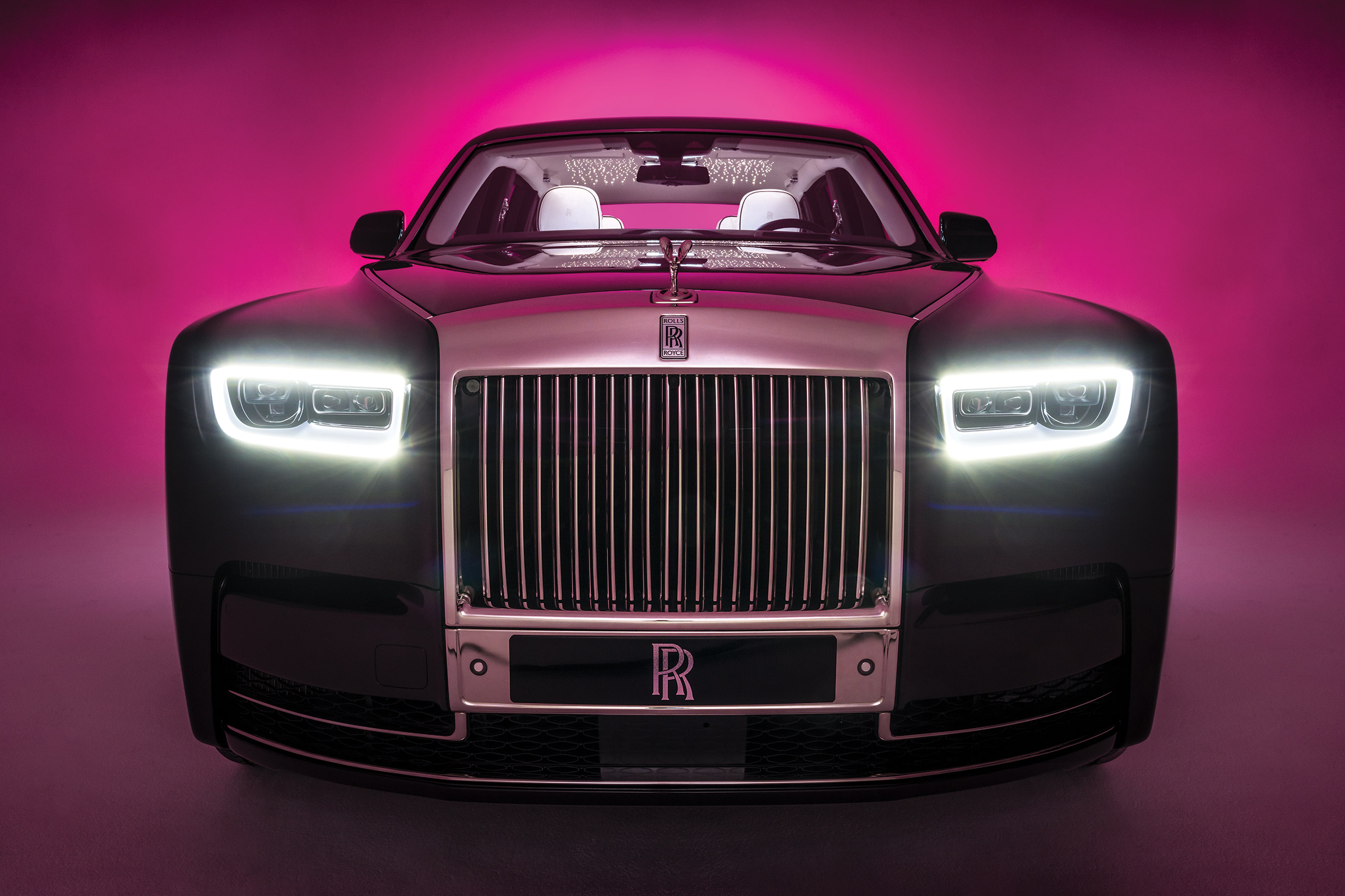Rolls-Royce Phantom - front
