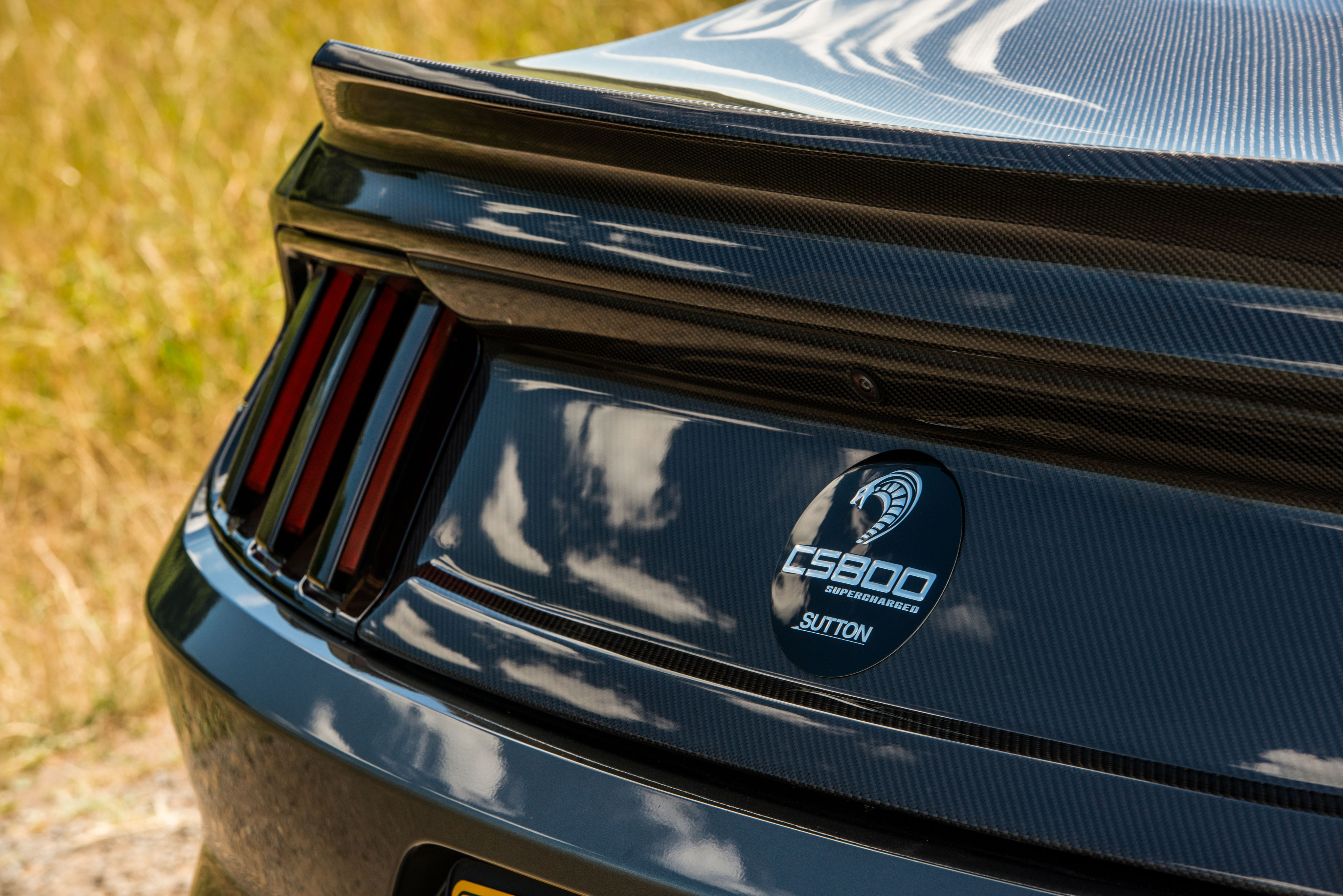 Sutton CS800 Mustang - Badge