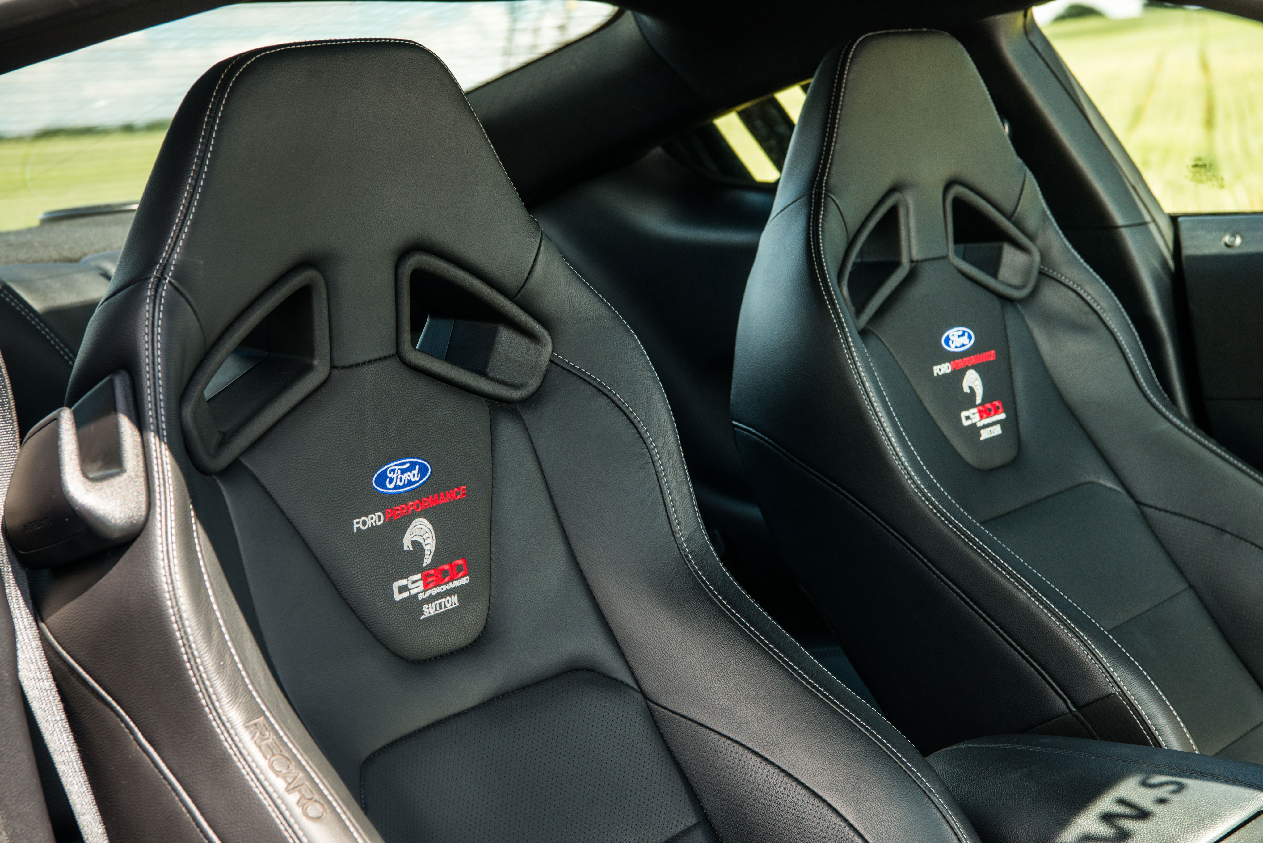 Sutton CS800 Mustang - Seats