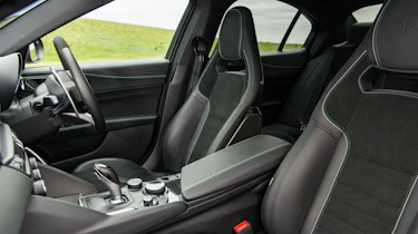 Alfa Romeo Giulia Quadrifoglio - Seats