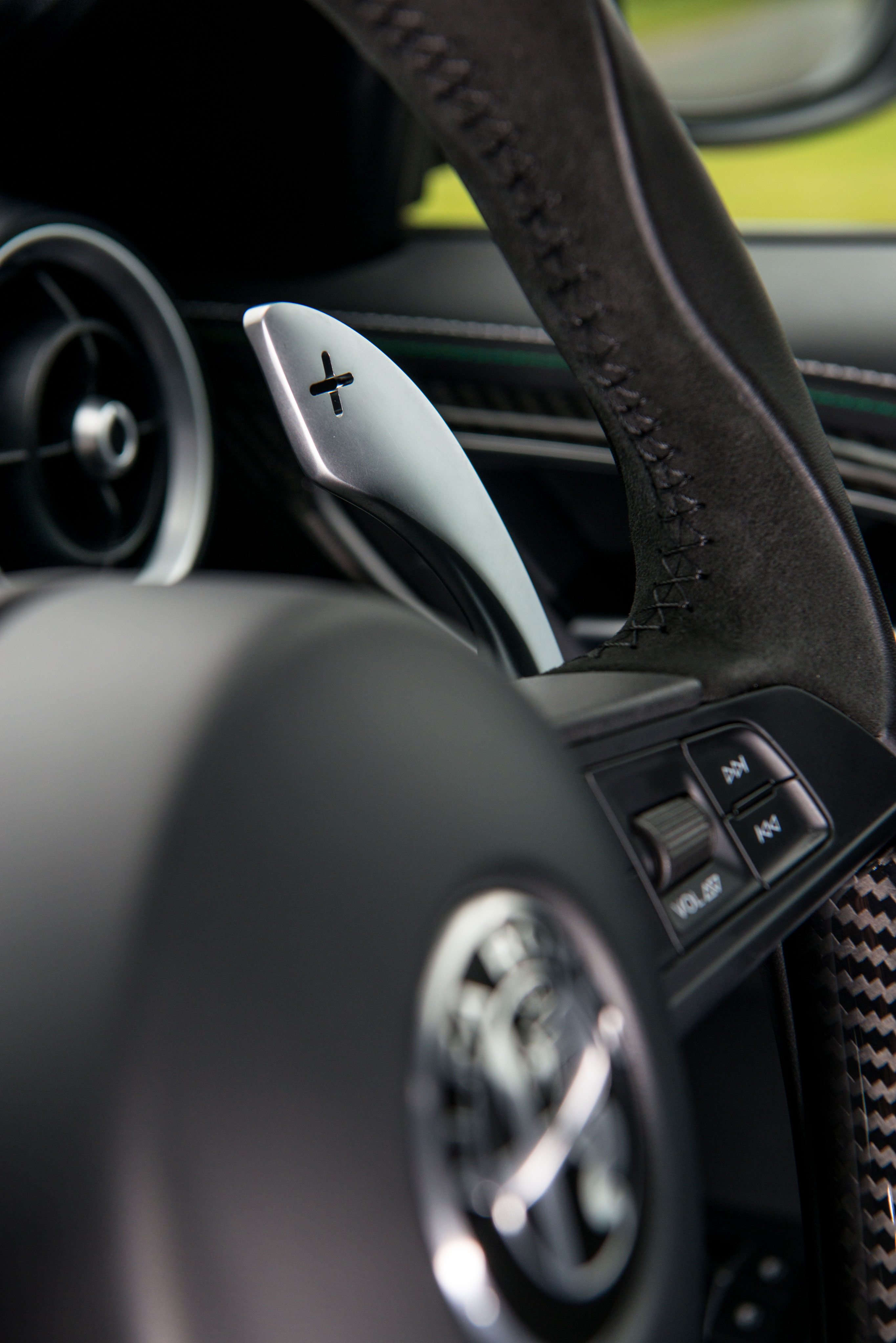 Alfa Romeo Giulia Quadrifoglio - Gear change paddle