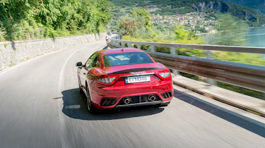 Maserati GranTurismo - rear tracking