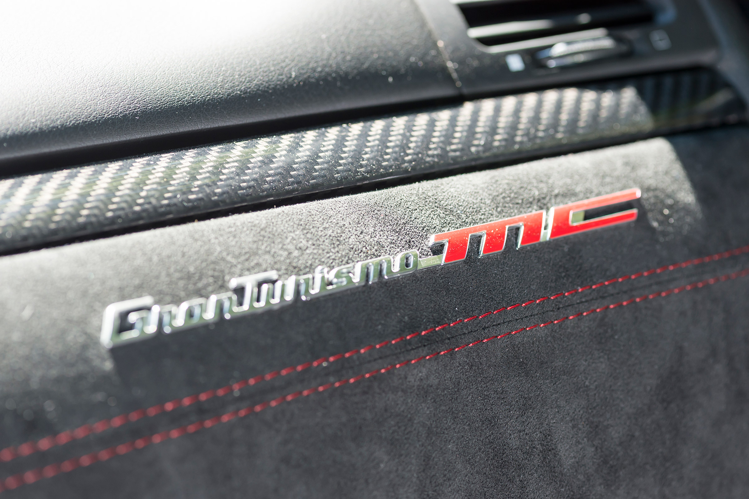 Maserati GranTurismo - dash plate
