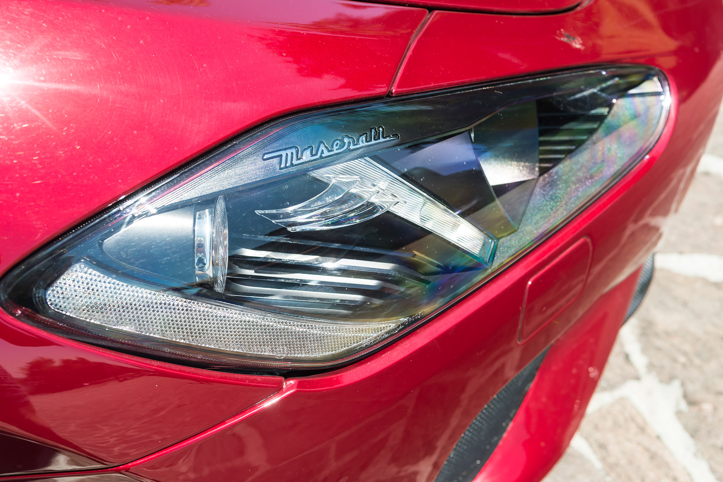 Maserati GranTurismo - headlight