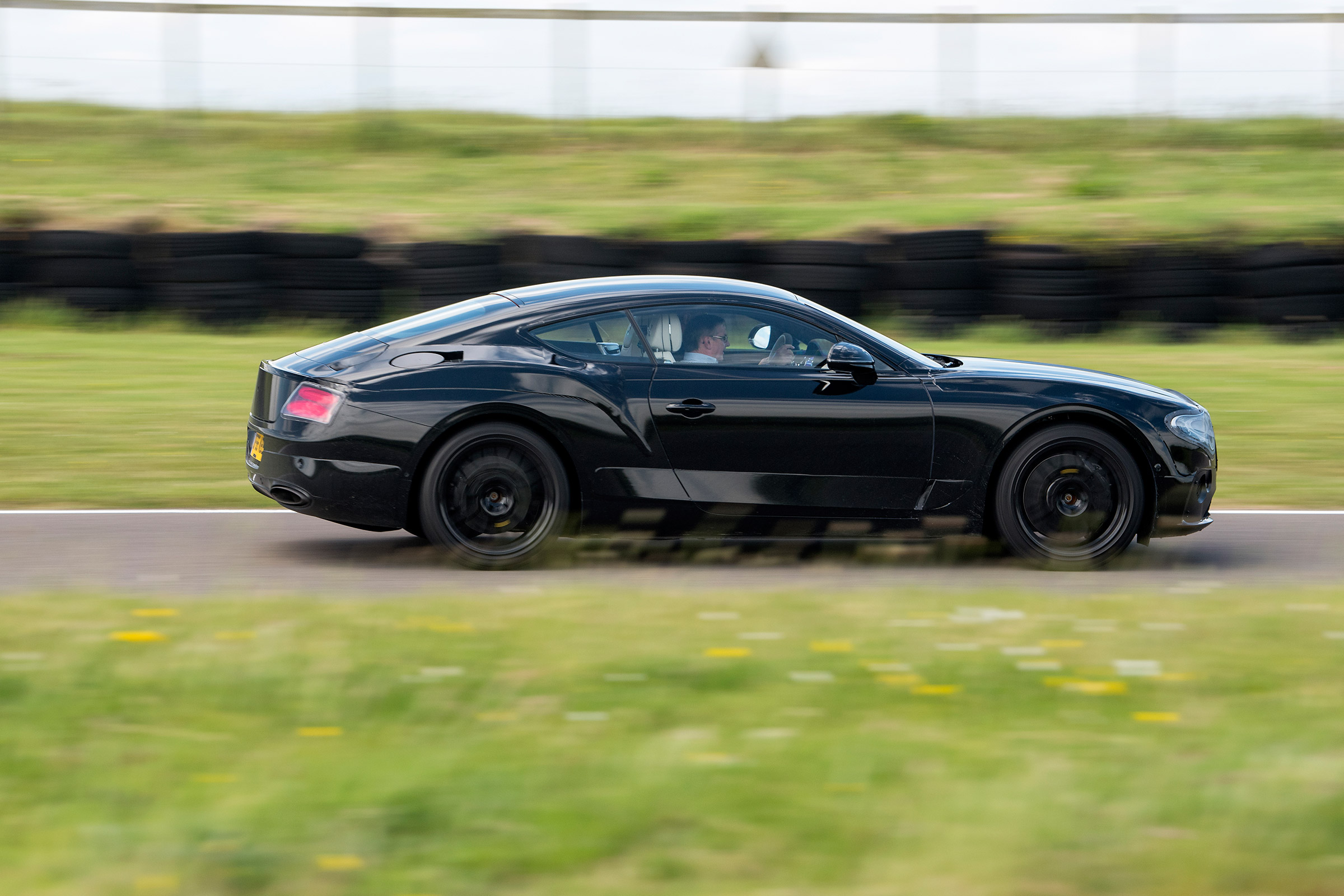 Bentley Continental GT - pre production profile
